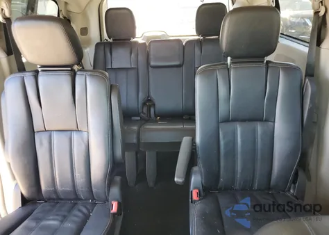 2015 Chrysler Town & Country Touring z USA, uszkodzony, nr VIN 2C4RC1BG3FR673443